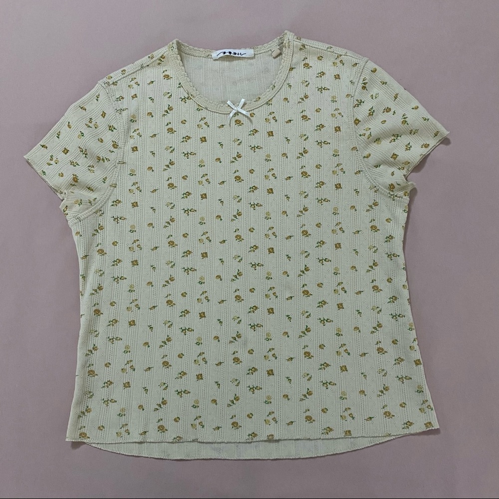 Doen dainty floral top size Small